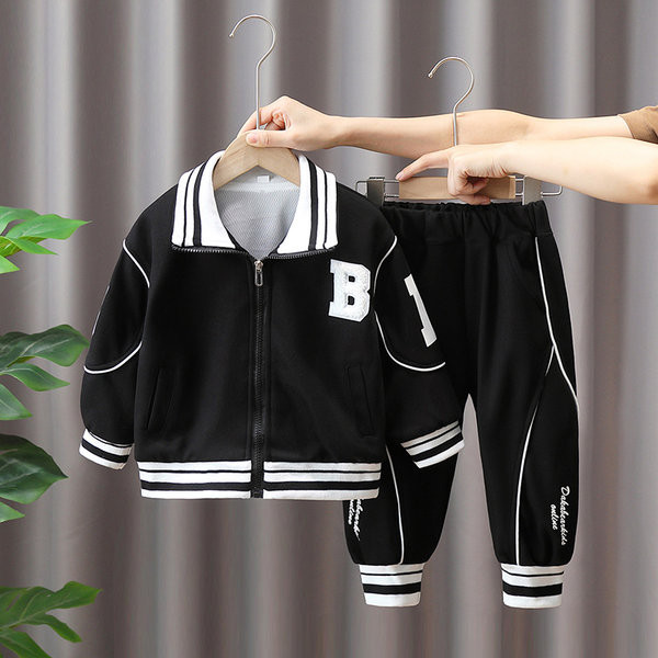 Novi dječji set s printom i džepom