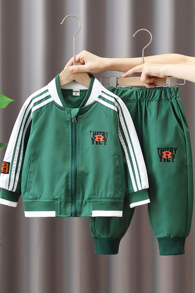 Dvodijelni sportski set s patentnim zatvaračem i džepom za dječake