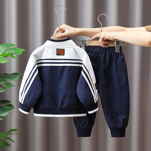 Dvodijelni sportski set s patentnim zatvaračem i džepom za dječake