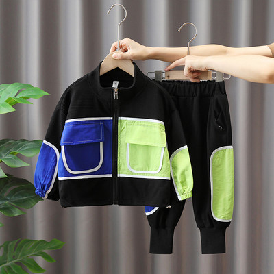 Novi model dječjeg kompleta sa džepom i patentnim zatvaračem