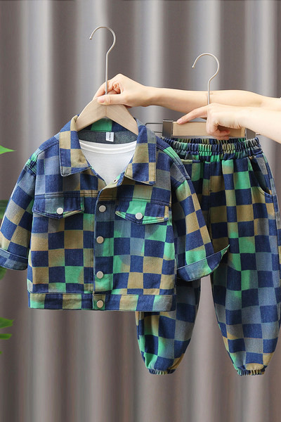 Komplet hlača i jakne s printom na kopčanje za dječake