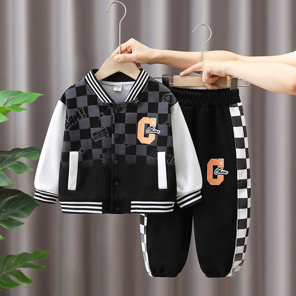 Imbracaminte sport casual imprimata in doua piese pentru baieti