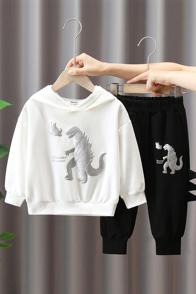 Dječji dvodijelni set s printom i kapuljačom za dječake