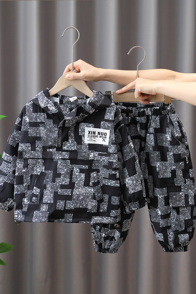 Paprastas dviejų dalių rinkinys berniukui