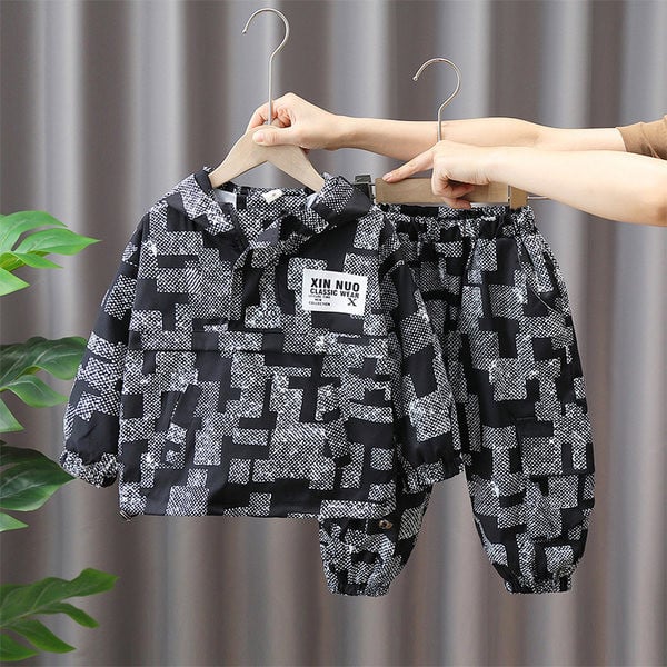 Paprastas dviejų dalių rinkinys berniukui