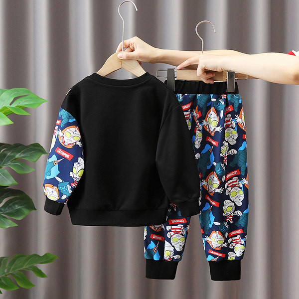 Vaikiškas laisvalaikio dviejų dalių rinkinys su raštu berniukams