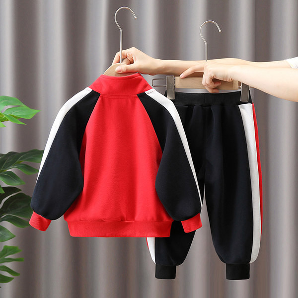 Dvodijelni sportski komplet s patentnim zatvaračem i printom za dječake