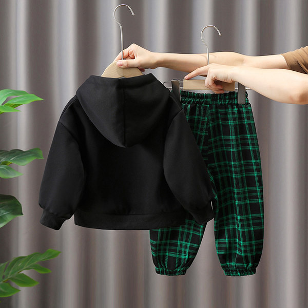 Dječji dvodijelni komplet bluza i hlače