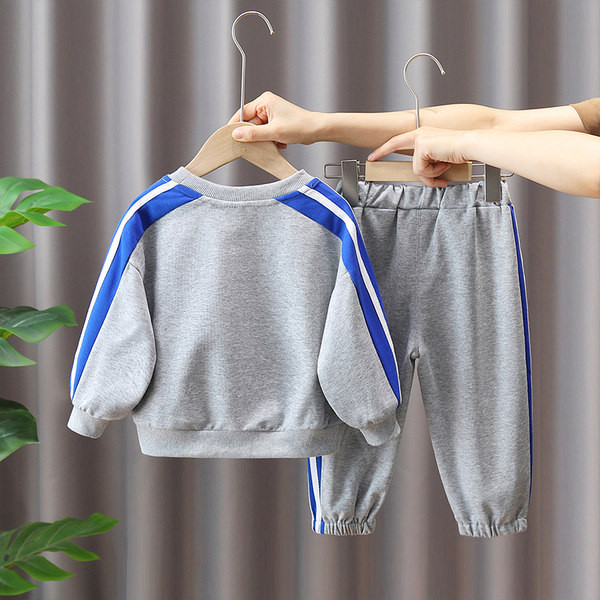 Dječji dvodijelni sportski komplet s printom za dječake