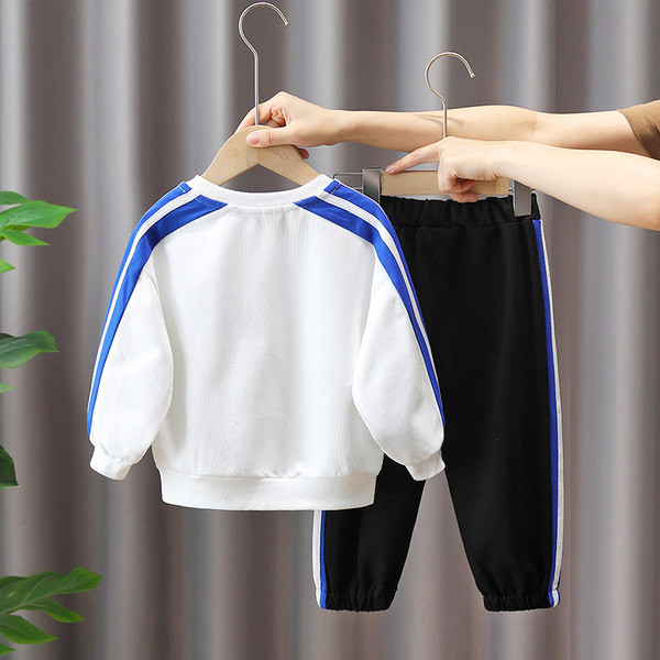 Dječji dvodijelni sportski komplet s printom za dječake