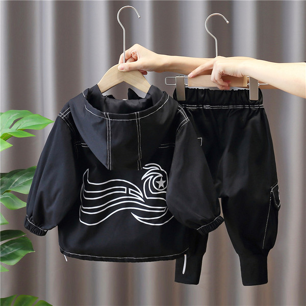 Tinuta sport casual din doua piese cu broderie si buzunar