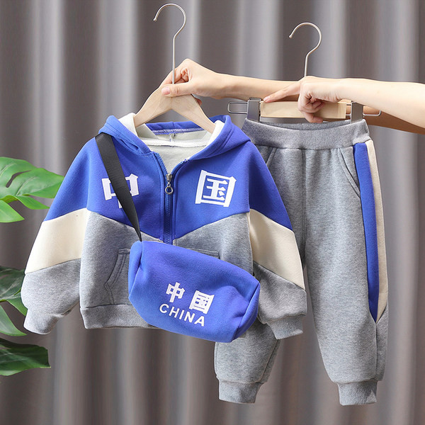 Kétrészes sportkészlet, pulóver és nadrág