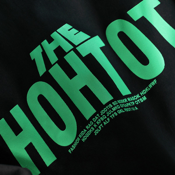 Sportska odjeća za dječake s gumbima i natpisima