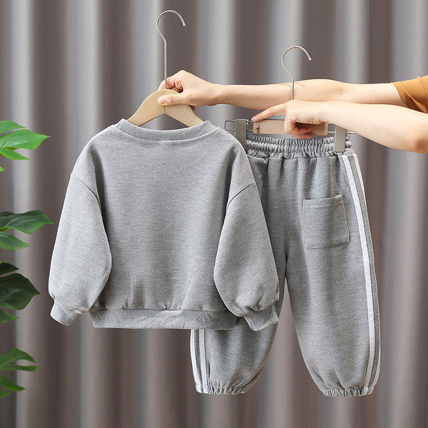 Vaikiškas dviejų dalių sportinis komplektas su raišteliais berniukams