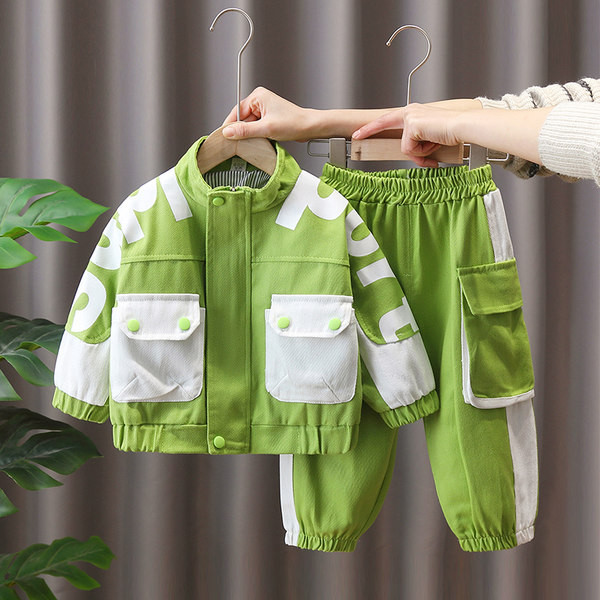 Berniukų striukės ir kelnių komplektas su užtrauktuku