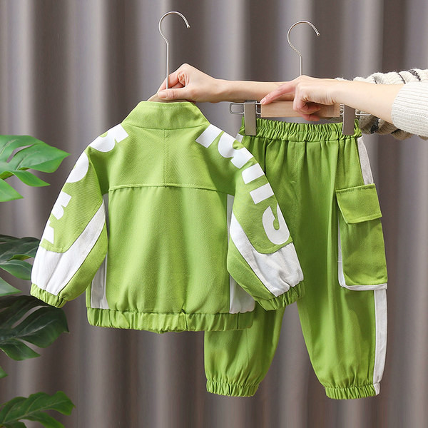 Berniukų striukės ir kelnių komplektas su užtrauktuku