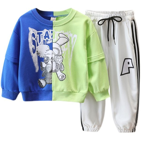 Dječački set sportskih hlača i bluze s vezicama