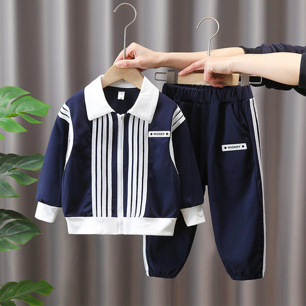 Vaikiškas dviejų dalių komplektas berniukams - megztinis su kelnėmis