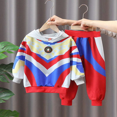 Įprastas dviejų dalių rinkinys su raštu berniukams