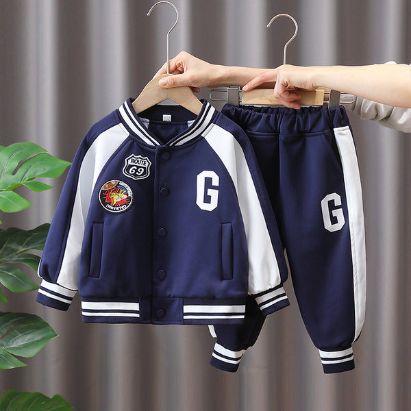 Sportski dvodijelni set s gumbima