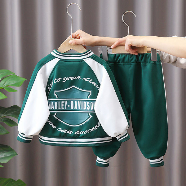 Sportski dvodijelni set s gumbima