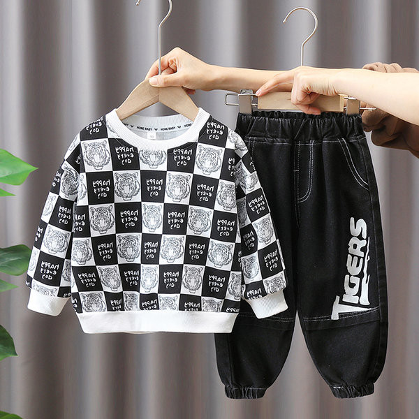 Kasdienis dviejų dalių komplektas – marginta palaidinė ir kelnės