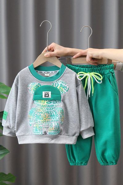 Komplet hlača i bluze na vezanje za dječake