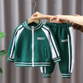 Dječji sportski dvodijelni set s natpisom