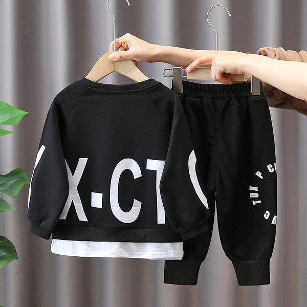 Sportski set za dječake sa natpisom