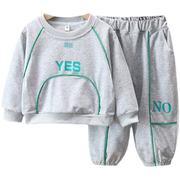 Berniukų margintų kelnių ir palaidinių rinkinys