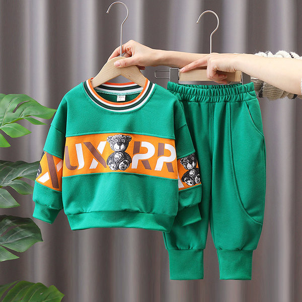 Dviejų dalių vaikiška sportinė apranga berniukams - kelnės ir palaidinė