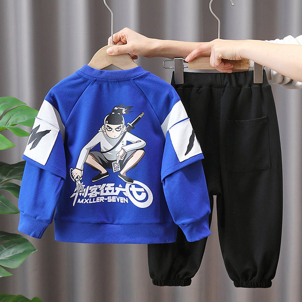 Dječački komplet sportskih hlača i bluze s printom