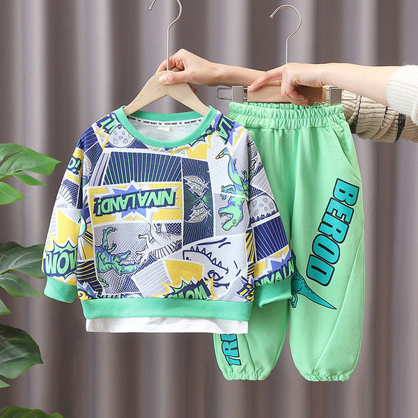 Naujas laisvalaikio komplektas berniukams