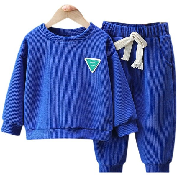 Sportski set za dječake u svijetloj boji