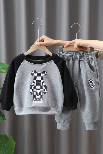 Komplet ležernih hlača i bluze s printom za dječake