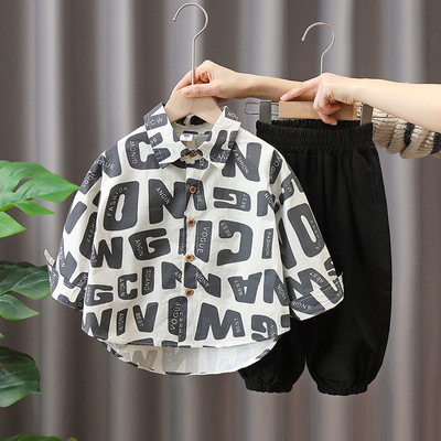 Vaikiškas komplektas su klasikine apykakle ir užrašu