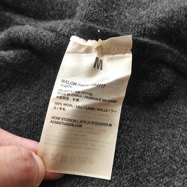 Muški prsluk s V-izrezom