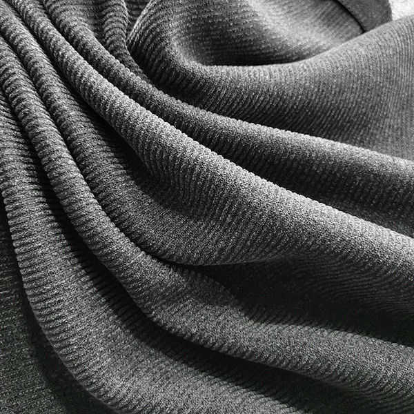 Dviejų spalvų vyriška liemenė su kišene