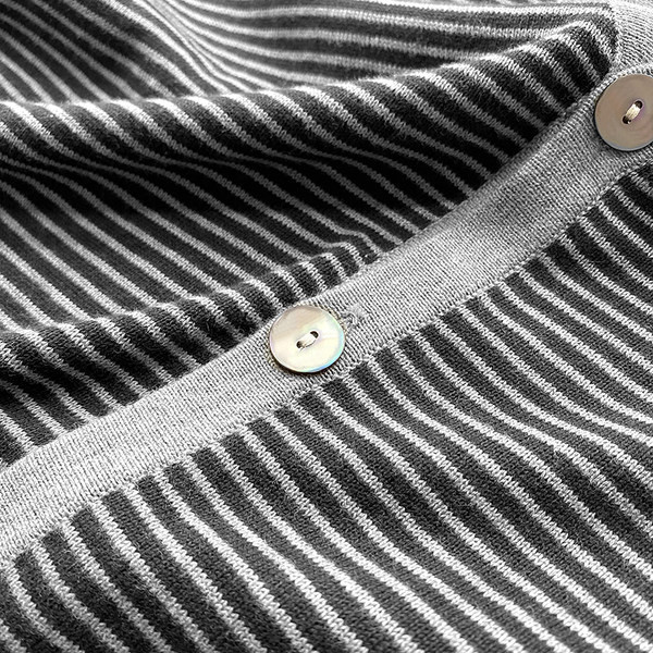 Muški ležerni kardigan s V-izrezom na kopčanje