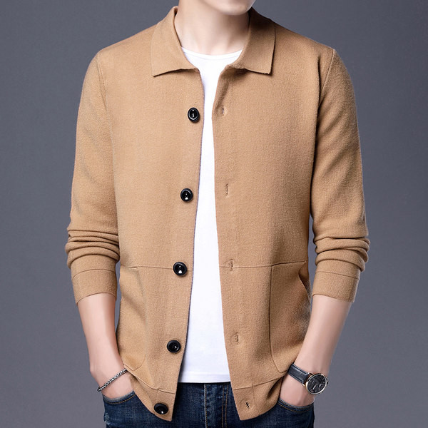 Muški prsluk s klasičnim ovratnikom i džepom