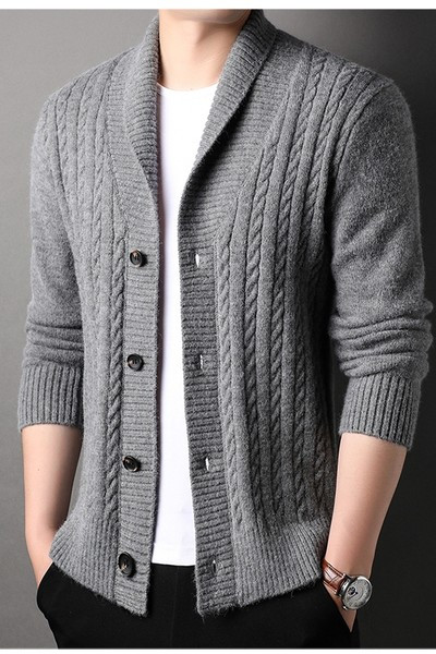 Meleg férfi kardigán vaskos kötéssel és gombokkal
