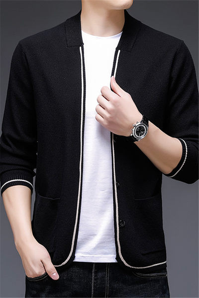 Vesta barbateasca in trei culori cu nasturi