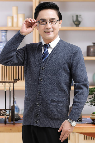 Férfi őszi kardigán gombokkal