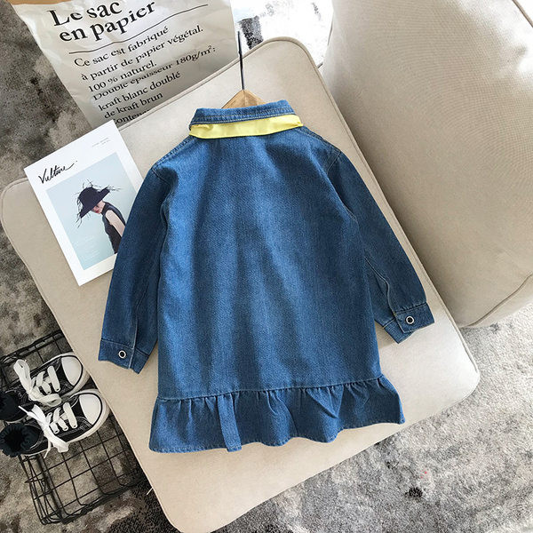 Klassikalise kraega teksakleit tüdrukutele