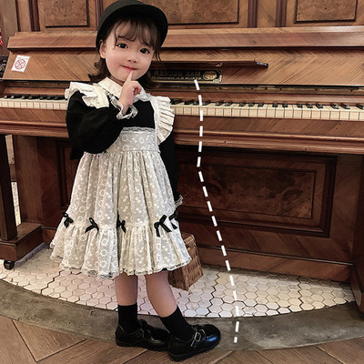 Rochie modernă pentru copii din dantelă cu bucle