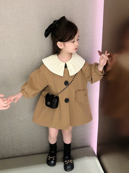 Dječja ležerna haljina s ovratnikom i džepom