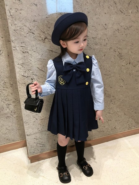 Modern gyerekruha szalaggal - kék színű