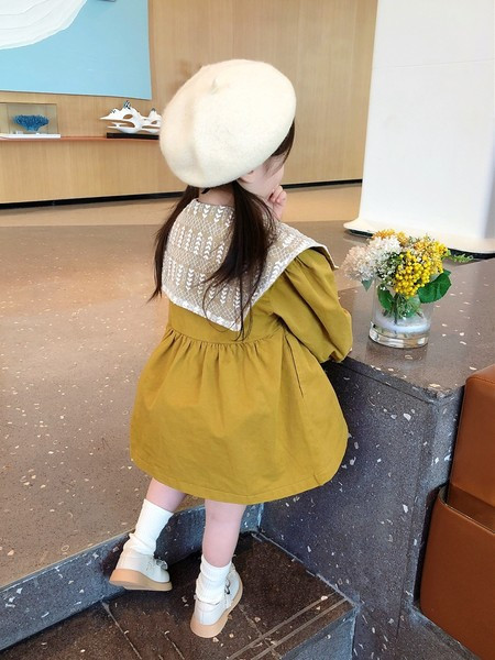 Új modellű őszi gyerekruha