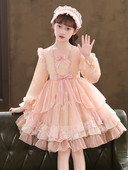 Naujo modelio rudeninė suknelė su kvadratine iškirpte ir kaspinu