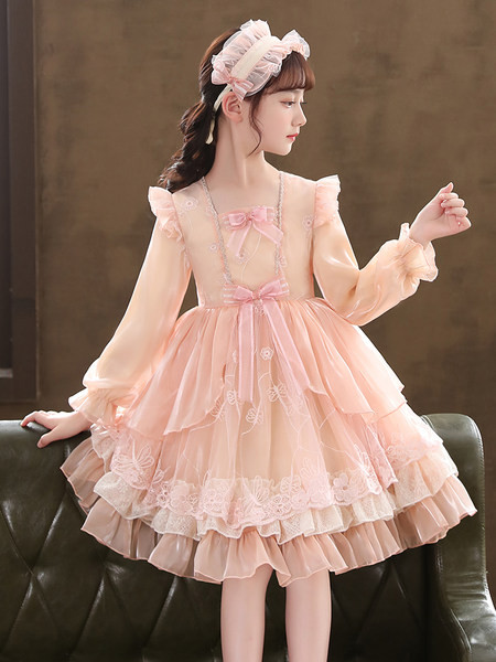 Naujo modelio rudeninė suknelė su kvadratine iškirpte ir kaspinu